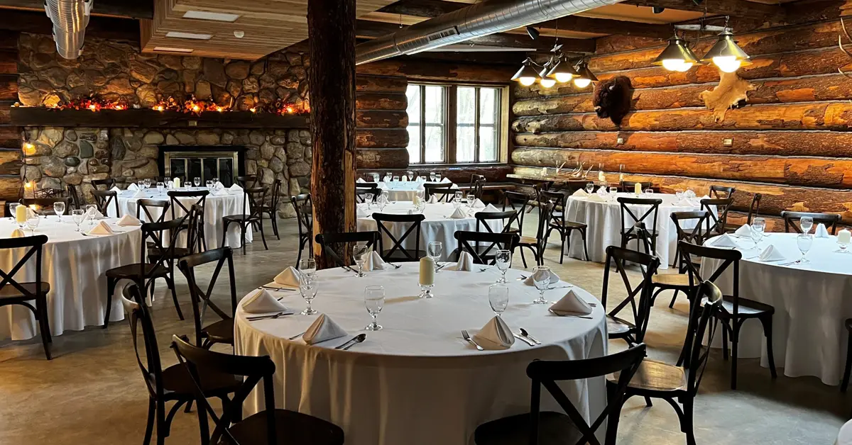 Log Room wedding venue at Wildlife Prairie Park