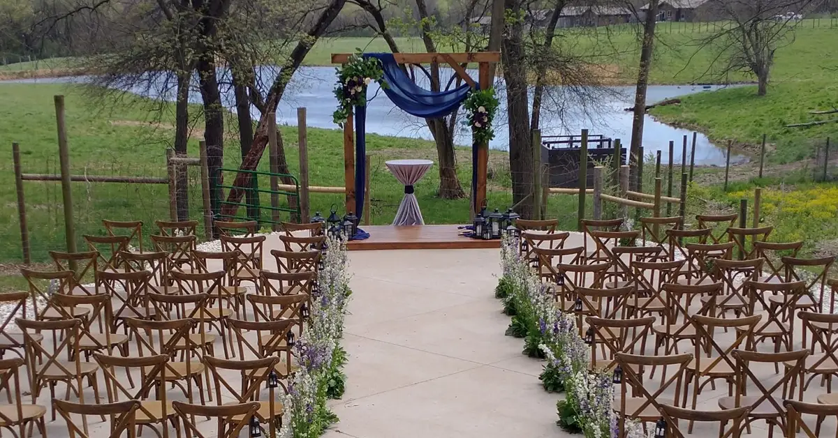 Vista Patio wedding venue at Wildlife Prairie Park